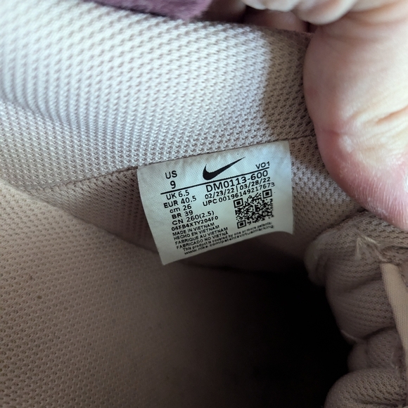 Nike Women's Court Vision Alta Shoes, size 9 - Picture 7 of 7